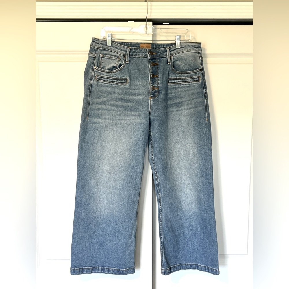 Sundance Catalog, Charlee Cropped Flare Jean, 91148, Size 32, Medium Wash.